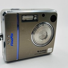 FUJIFILM FinePix F420 Compact Digital Camera Tested Working Seller Japan
