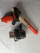 Nintendo NES Zapper Light Gun& Controller Gray Red Black Wired for NES UNTESTED 