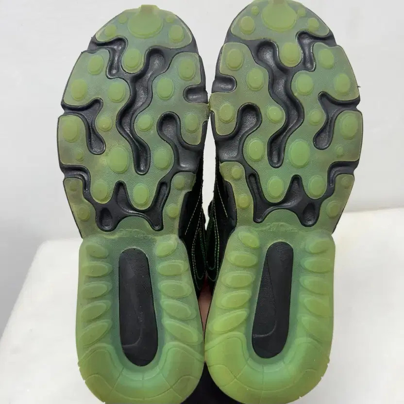 Nike Air Max React Sneakers, Size 255 thumbnail 2