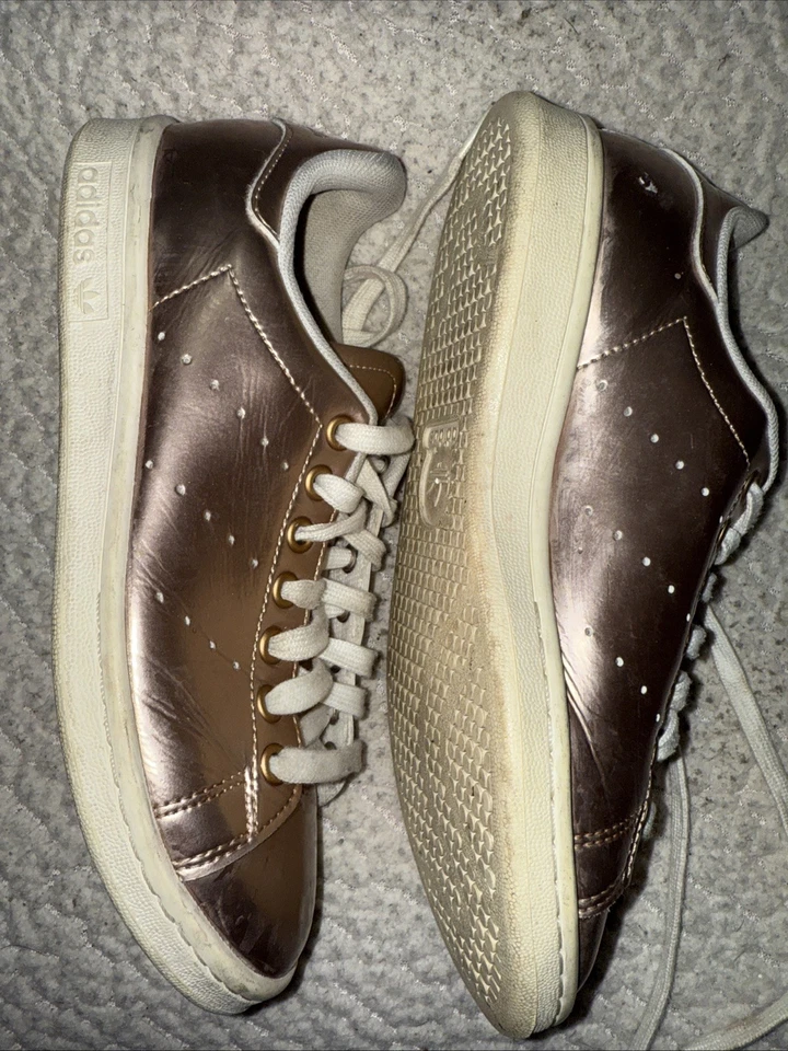 Adidas Stan Smith Metallic Sneaker Women’s 7.5 - Image 3 of 4