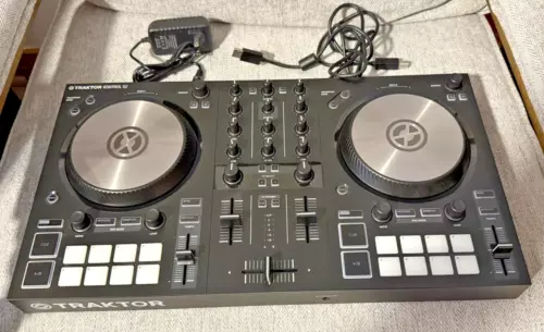 Native Instruments Kontrol S2 MK3 Double Deck Controller DJ