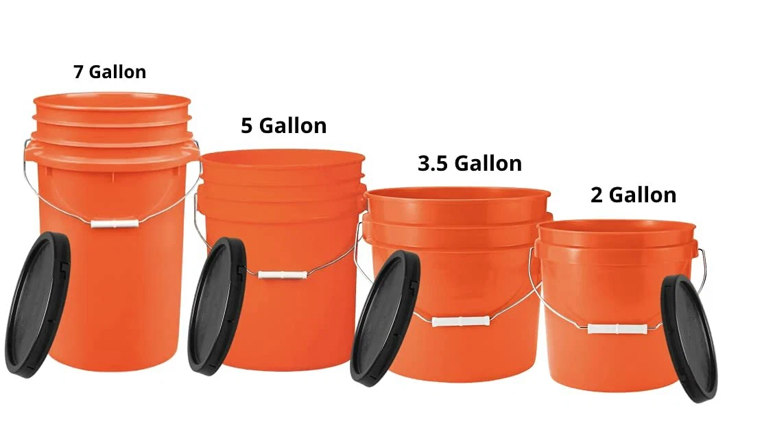 House Naturals Food Grade Plastic Buckets 7 5 3.5 2 Gallon ( Pack of 4) Lids