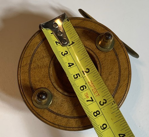 Early 19th Century English Wooden Fishing Reel - Picture 2 of 6