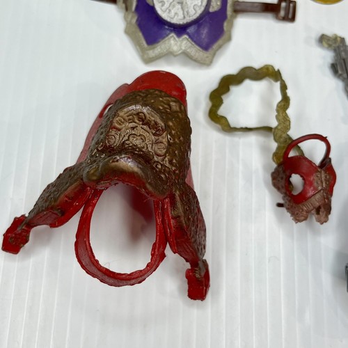 Lot of Mixed 80s & 90s Toy Accessories and Weapons - Picture 13 of 17