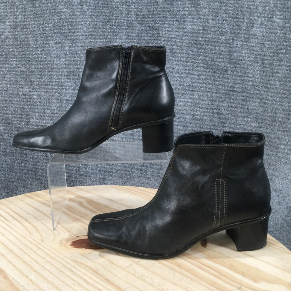 Bass Boots Womens 8 M Deedee Ankle Booties Black Leather Square Toe Zip Heels - Image 2 of 4