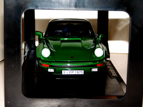 Porsche 911 3.3L Turbo Coupe 1975 187545 NOREV 1/18 - Picture 2 of 4