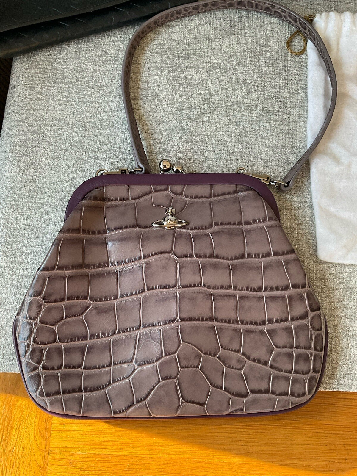 VIVIENNE WESTWOOD LILAC LEATHER GRANNY BAG RRP £340