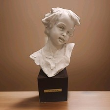 Statuina In PORCELLANA BISQUIT BUSTO DI BIMBO FIRMATA G BARBETTA