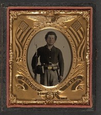 Union Soldier Bayoneted Musket Revolver Cartridge Boxes Civil War 1861-1865