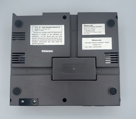 Nintendo NES System New 72 Pin +2 Controllers, Zapper Mario Duck Hunt Manual