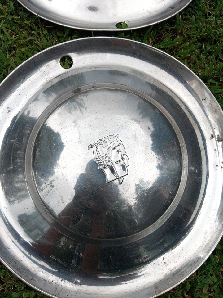 PLYMOUTH BELVEDERE 1953, CRANBROOK, ETC. 15" CUBIERTAS DE RUEDA, TAPACUBOS, JUEGO DE 4 Foto 2 de 4