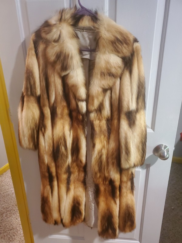38" Full Length Real Fur Coat  unbranded/measured size small/x small USA