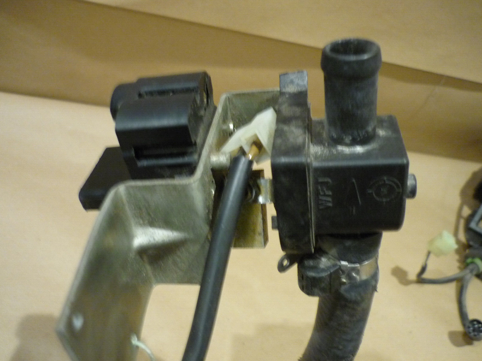 Ferrari 348-355- Heater Core For Inside Evaporator Unit With Heater Valve & Pump