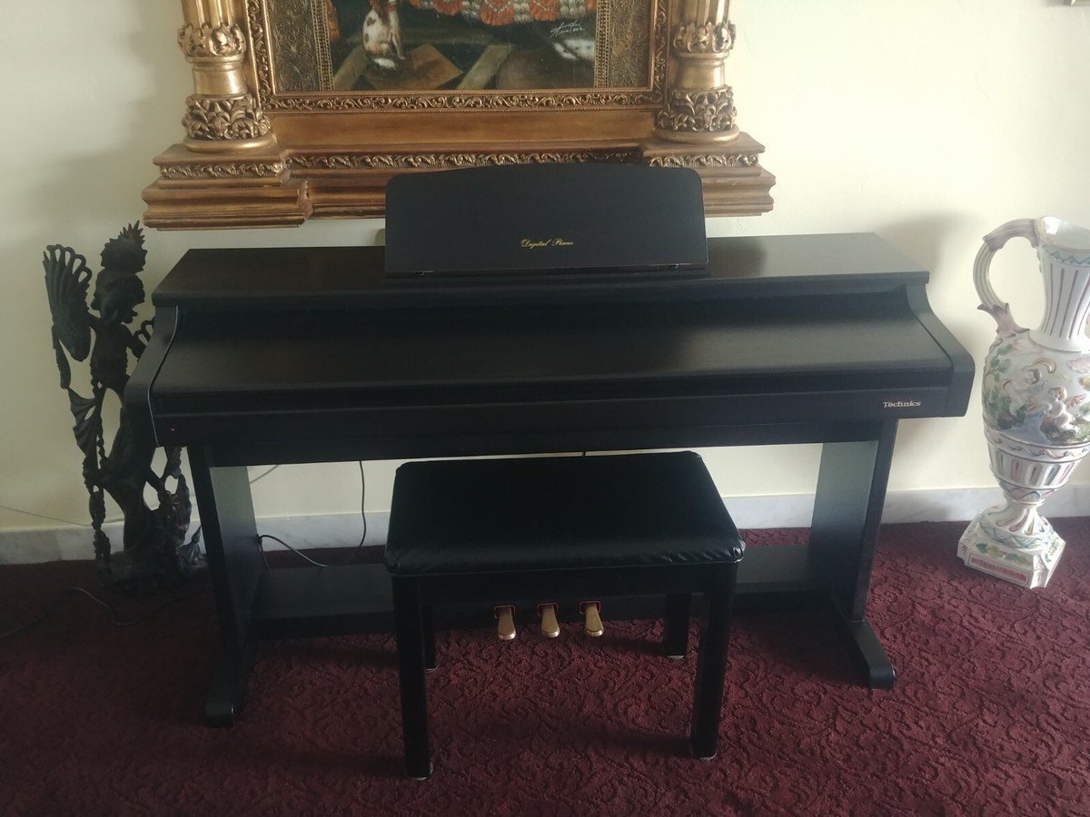 Technics Digital Piano sx-PX204 and Technics Bench Dark Red