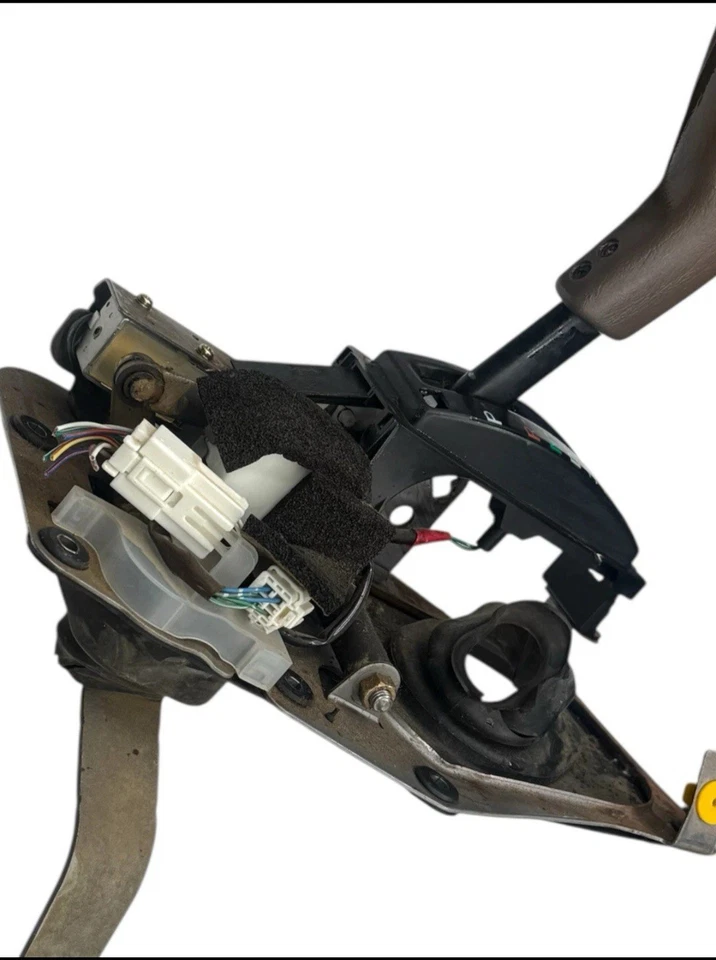 98-04 Toyota Tacoma Automatic 4x4 Floor Shifter Console OEM Oak Shift Knob - Image 3 of 4