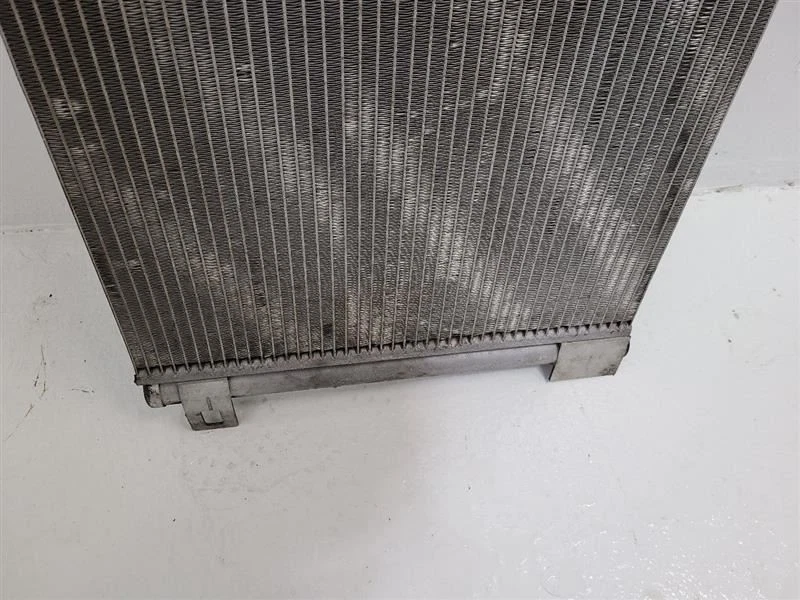 Condensador de aire acondicionado GMC ACADIA 2007-2012 3,6 L Foto 3 de 4