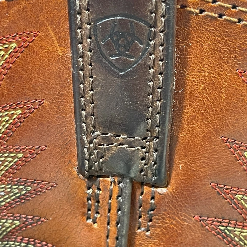 Botas Ariat WorkHog Puntera Cuadrada Con Bordado, Jóvenes/Niños Talla 5.5, Usadas Foto 3 de 4