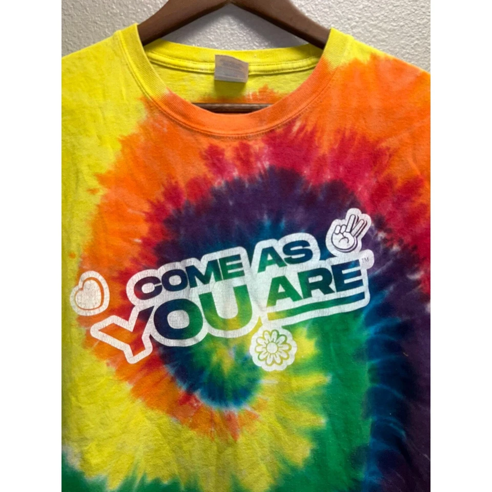 Camisa Crocs Come As Your Are Tie Dye Arco Iris Multicolor Zapato Promo Camiseta XL Foto 2 de 4