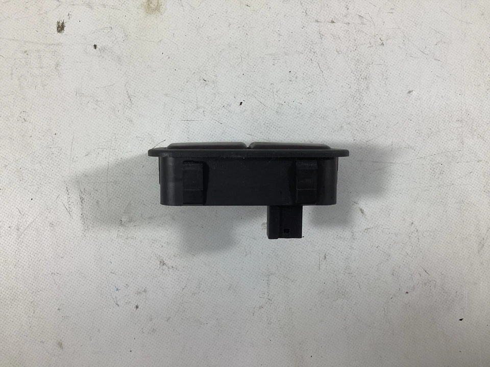 2008 - 2012 MERCEDES BENZ GL550 ЗАДНИЙ БОРТ ЗАМОК СПУСКОВОЙ ВЫКЛЮЧАТЕЛЬ OEM. - Изображение 3 из 4