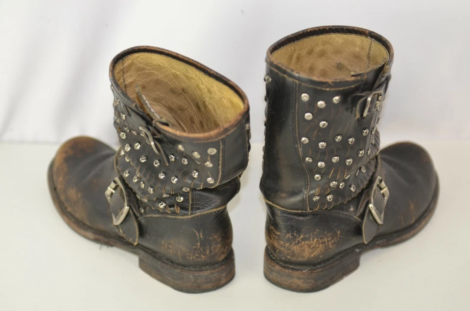 Botas Jenna FRYE para mujer desgastadas talla 6 B Moto desgastadas Steampunk con tachuelas Foto 3 de 4