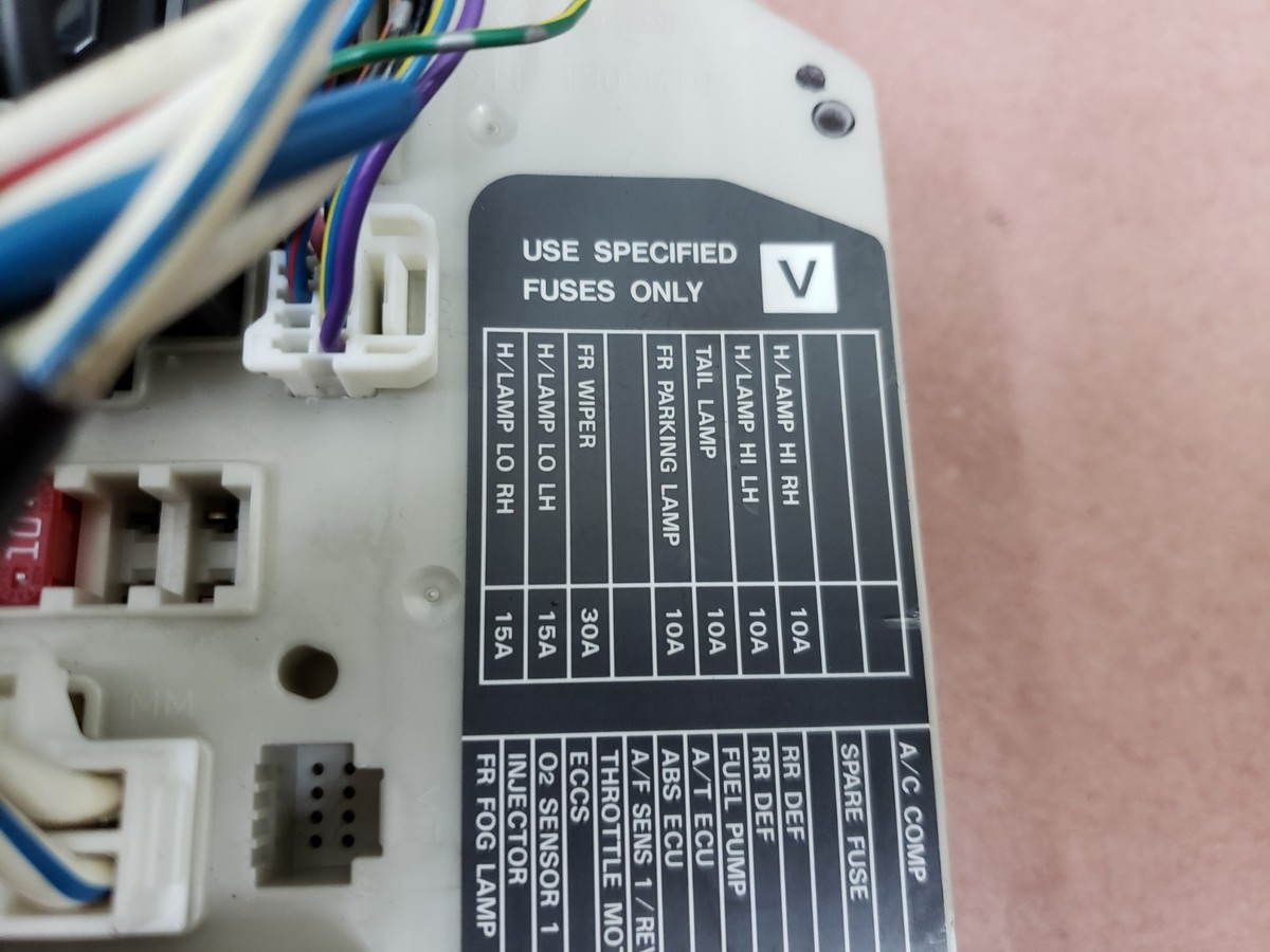08 -12 NISSAN SENTRA VERSA 2.0L FUSE BOX OEM V | eBay