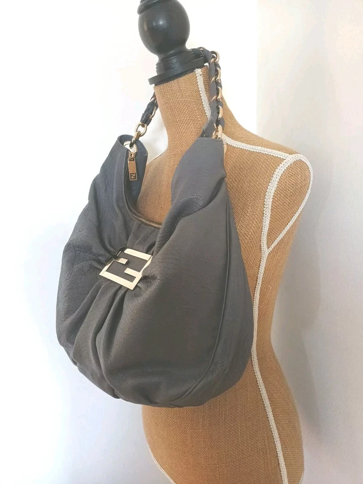 Bolso de Mano Hobo Fendi Mama Cuero Gris Logo Cadena Tira Foto 4 de 4