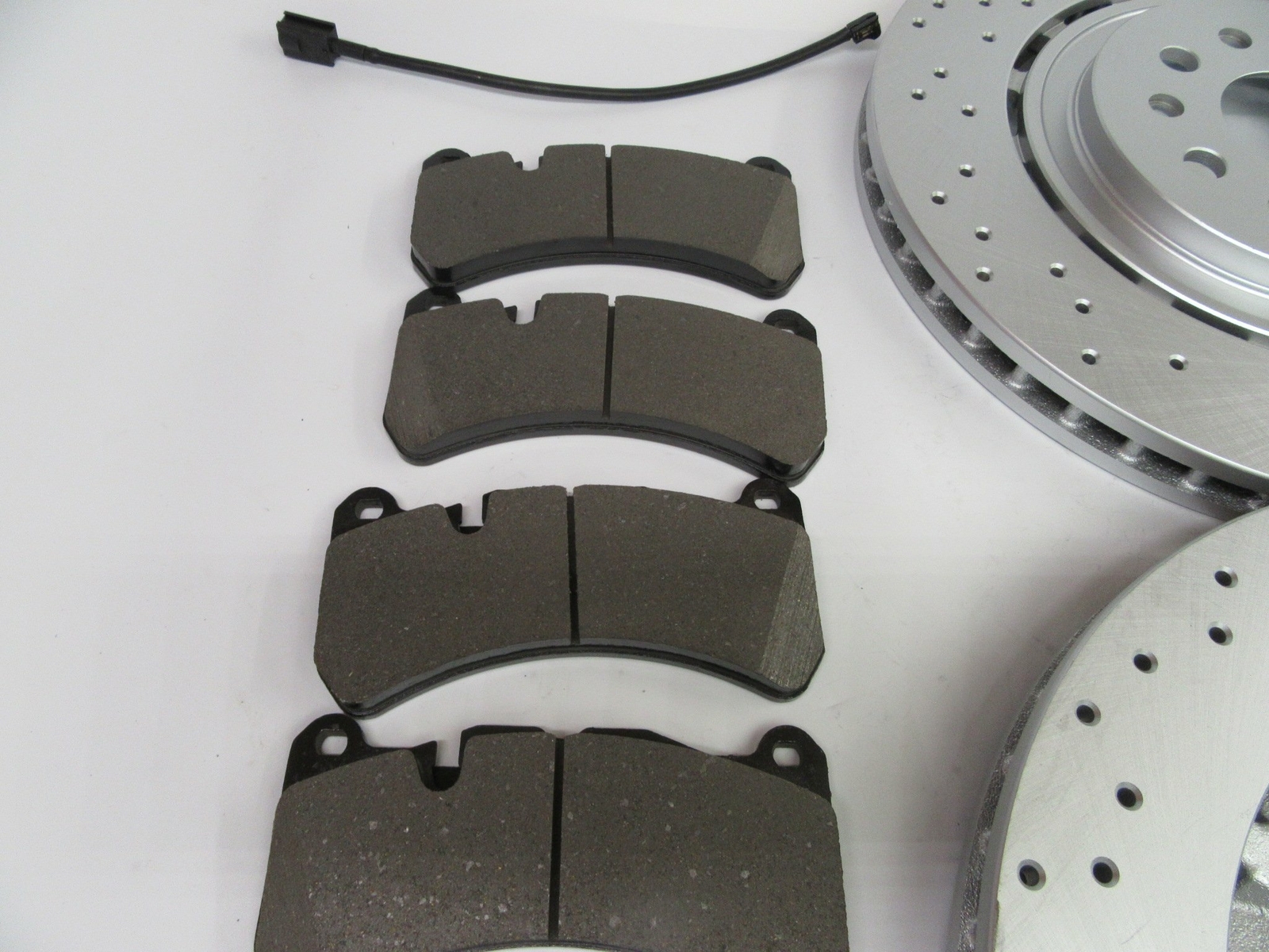 Maserati Ghibli Quattroporte 2014-16 front & rear brake pads rotors TopEuro LOW 