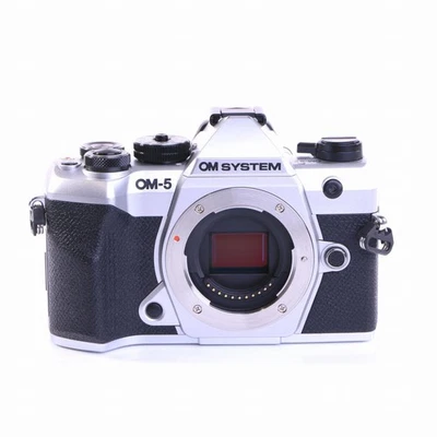 OM System OM-5 Mark II Systemkamera (Body) silber + GARANTIE* (#A4766)