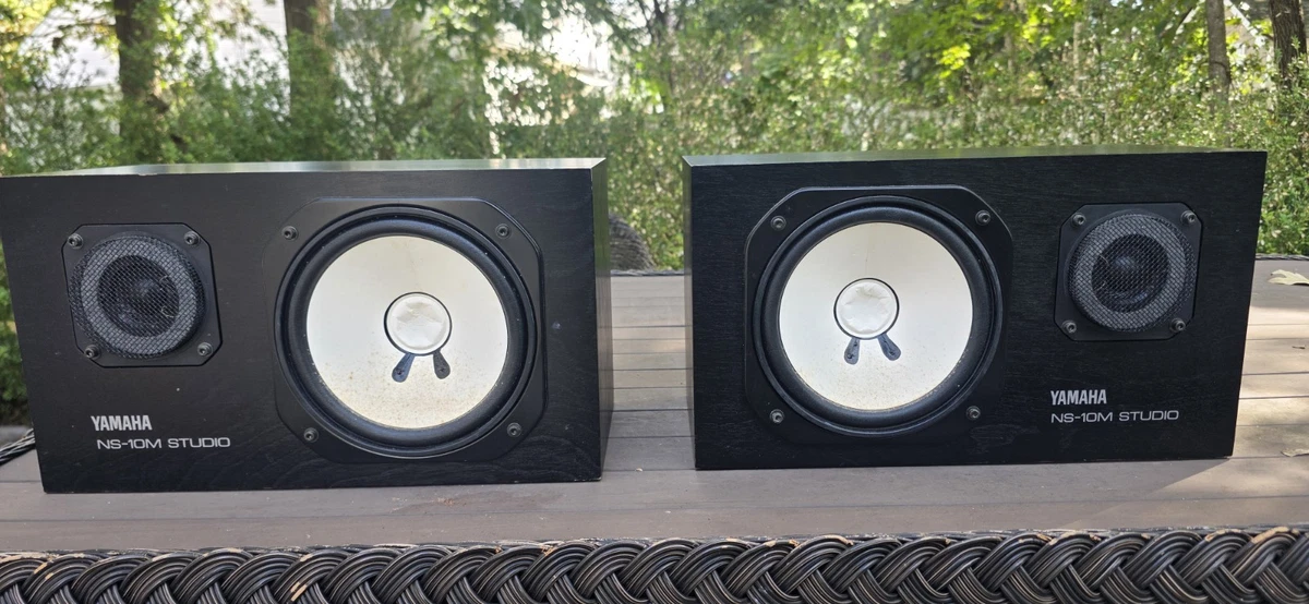 Preços baixos em Yamaha NS-10M Alto-Falantes de áudio profissional