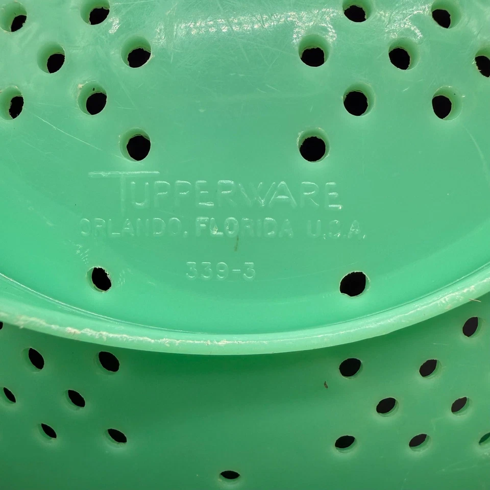 Tupperware Green Colander Vintage USA Starburst Strainer Midcentury Jade Green - Image 4 of 4