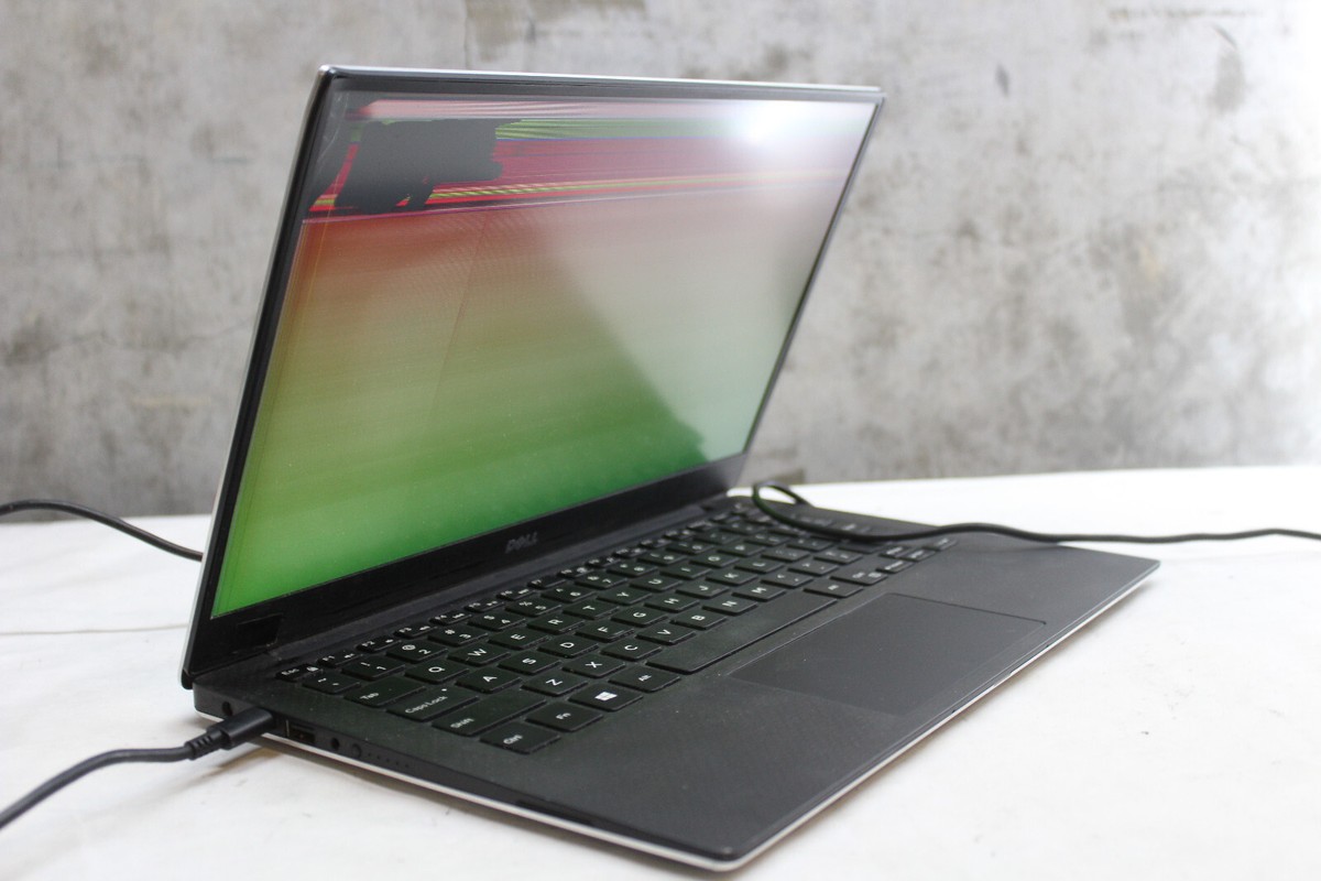 Dell XPS 13(9350) ノートパソコン　ジャンク品　D Dell XPS 13(9350) ノートパソコン ジャンク品 D