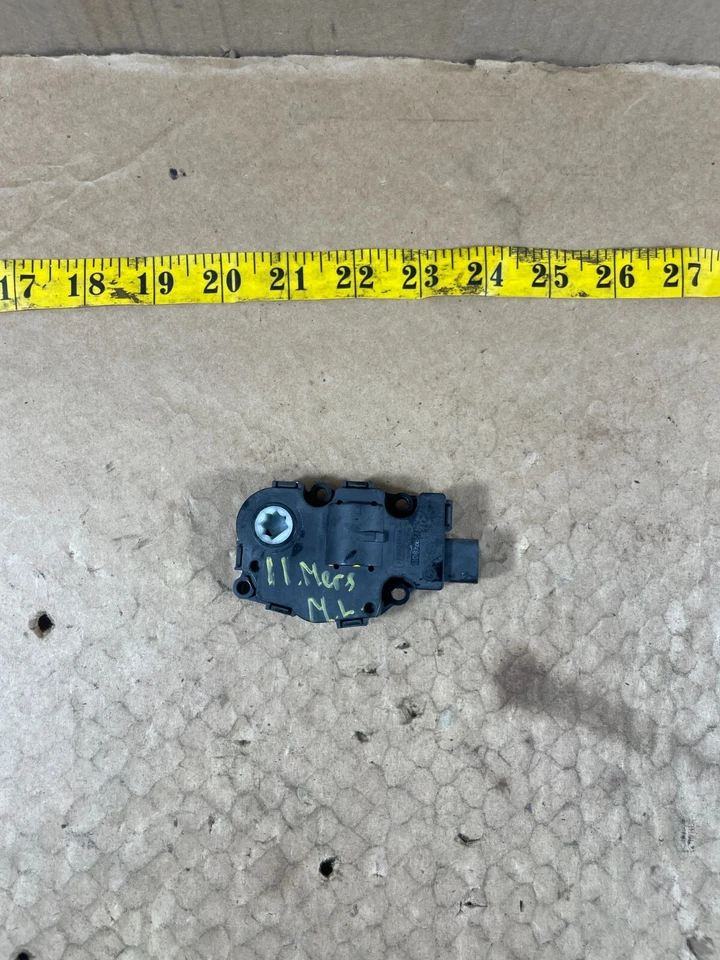 Actuador de motor de calefacción Mercedes Benz ML350 2006-2011 929888GD OEM. Foto 2 de 4