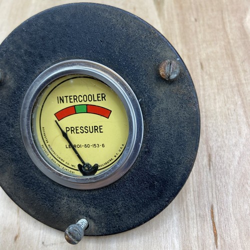 Vintage Intercooler Pressure Gauge / Rochester Manufacturing / Willys - Picture 5 of 9