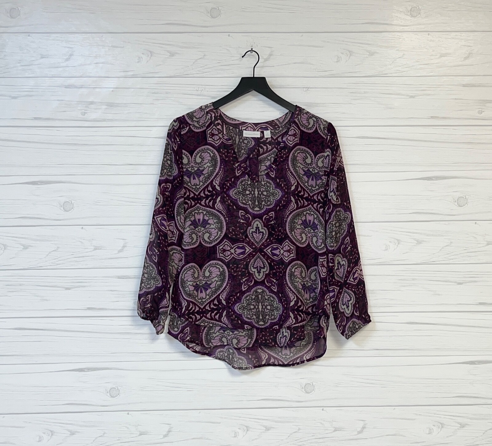 New York & Company top womens size medium long sleeve red paisley stretch