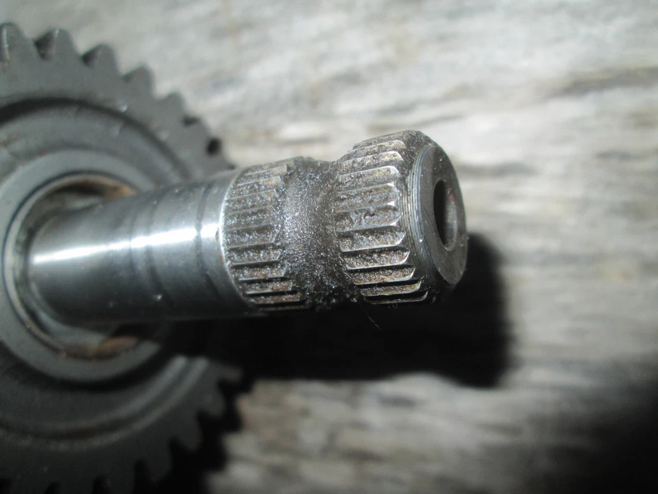 Suzuki DS100 / DS125 / TS100 kick start shaft Assembly 26211-48000 / 26240-48001 - Image 2 of 4