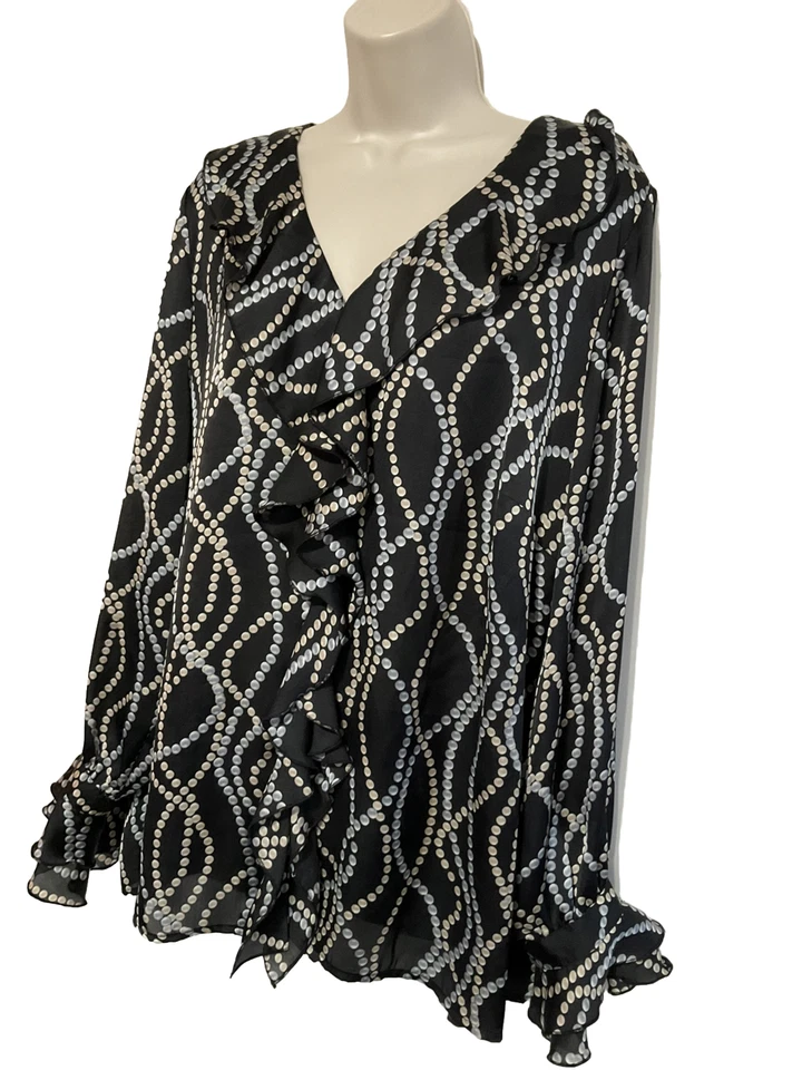 blusa fashion bug plus size 18/20 preta lt azul bronzeado pontos babado manga longa - Imagem 2 de 4