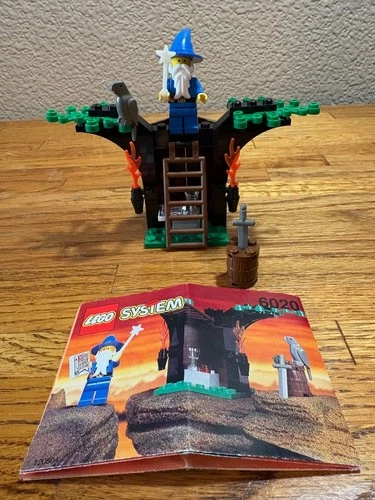 LEGO CASTLE VINTAGE SET - MAGIC SHOP (6020) 1993 100% COMPLETE W/ INSTRUCTIONS