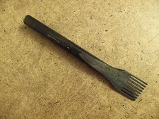 C.S. Osborne #452 8 Prong Stitching Chisel