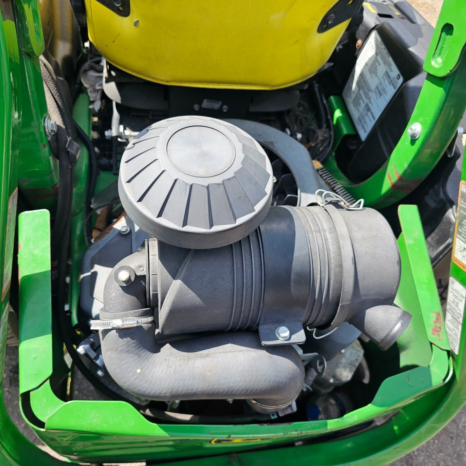 John Deere Z960M Zero Turn Lawn Mower W/72” Deck Kawasaki 31HP Engine