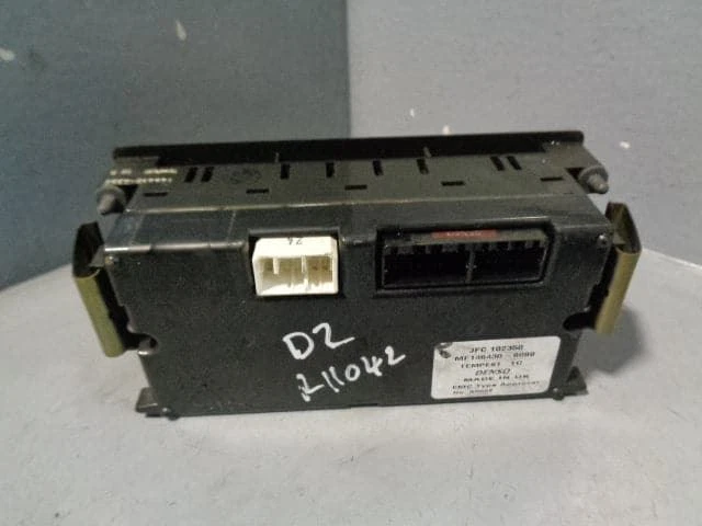 Discovery 2 Air Con Control Panel JFC102350 Conditioning 1998 to 2004 Land Rover - Image 4 of 4