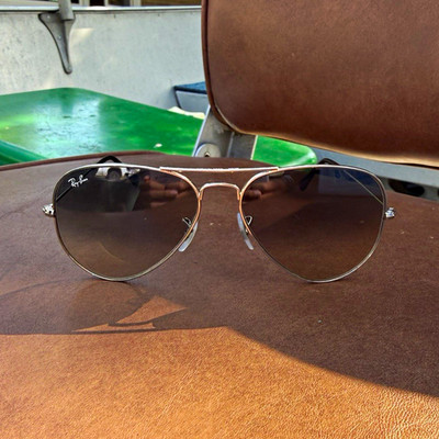 Ray-Ban Aviator Sunglasses Silver Metal Frame Blue Glass Gradient Tinted
