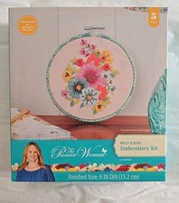 New Sealed The Pioneer Woman Breezy Blossom Embroidery Kit - 6" Diameter