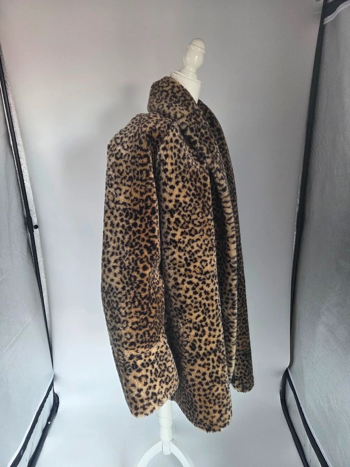 Abrigo vintage de leopardo de piel sintética Monterey Fashions años 70 80 para mujer talla grande” Foto 2 de 4