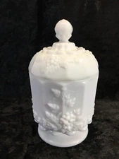 Vintage WESTMORELAND Pedestal Paneled Milk Glass Covered Candy Dish Grapes
