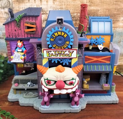 Lemax Signature Spooky Town Hideous Harry's Toy Factory Clowns Animated VIDEO