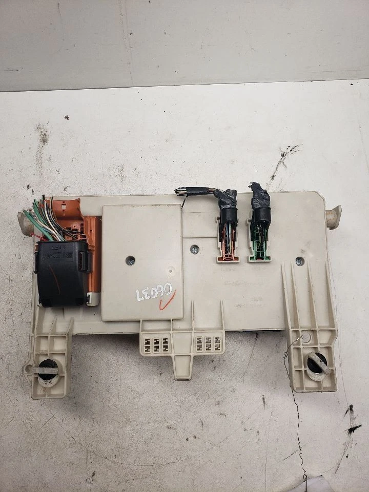 Chassi ECM controle de corpo BCM atrás caixa de luvas compatível com 04-06 MAZDA 3 1409945 - Imagem 2 de 4