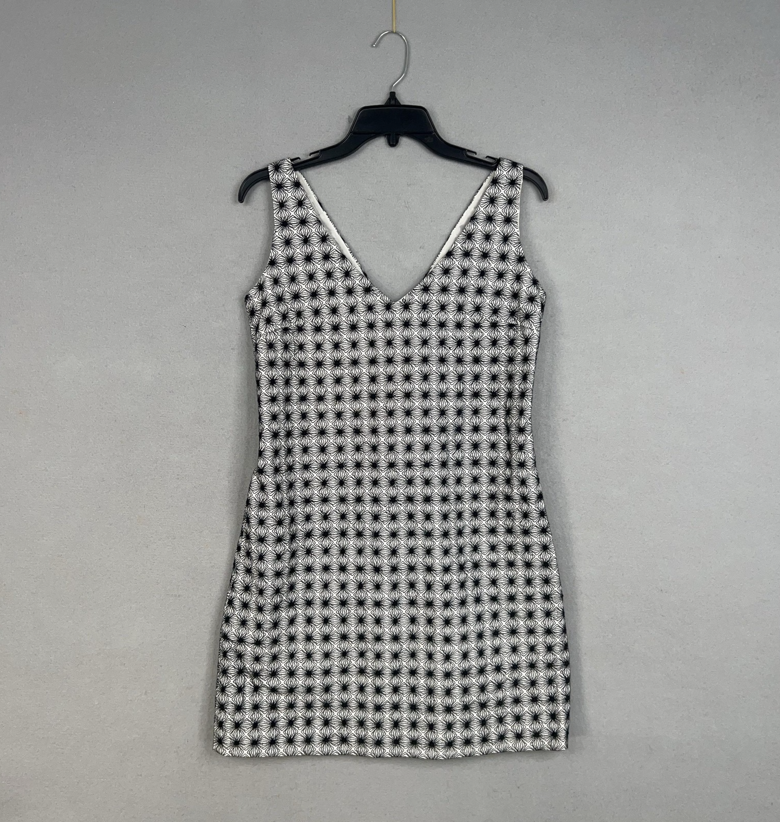 PIAZZA SEMPIONE Dress Womens Small Black White V-Neck Designer Lux Made in Italy