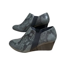 Vionic Stanton Snakeskin Wedge Ankle Booties Women  s 9 EU40 Comfort Slip On