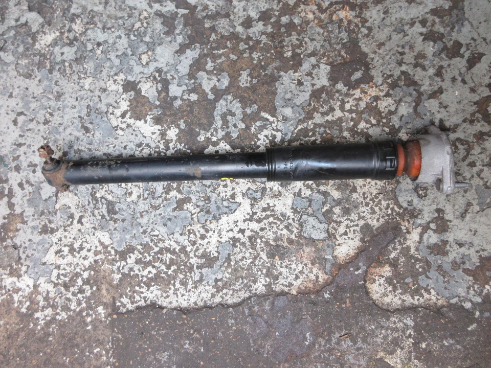 2015 MERCEDES E-CLASS E220 AMG W212 2.1 DIESEL AUTO REAR LEFT SUSPENSION LEG - Image 3 of 4