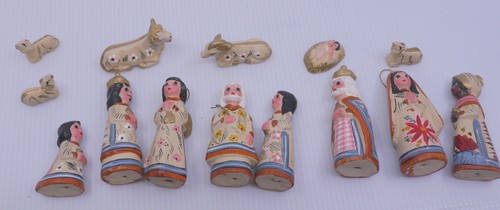 VINTAGE 14 PIECE MEXICO ART POTTERY CHRISTMAS NATIVITY SET w MANGER - Picture 12 of 12